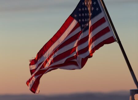 shallow photography of usa flag